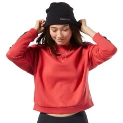Reebok Women's Training Essentials Logo Crew Sweatshirt - Rebel Red EK1357 -Fitness-Mode Winkel 340575 02 d 721399
