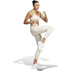 Adidas Aeroreact Sportbeha Met Lichte Ondersteuning Dames - Owl White/sand String HS3001 15 Adidas Aeroreact Sportbeha Met Lichte Ondersteuning Dames - Owl White/sand String HS3001 -Fitness-Mode Winkel adidas aeroreact training light support techfit bra owl white sand string hs3001 3 1416039