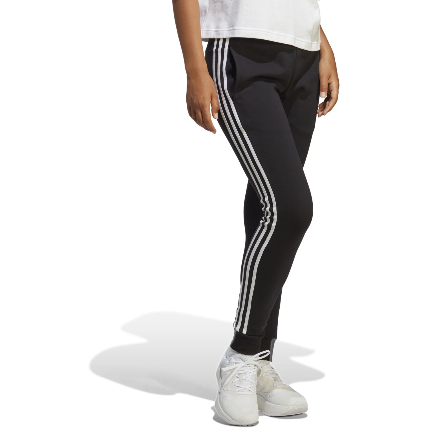 Adidas Essentials 3-Stripes Cuffed Joggingbroek Dames - Zwart/wit IC8770 10 Adidas Essentials 3-Stripes Cuffed Joggingbroek Dames - Zwart/wit IC8770 - Afbeelding 8