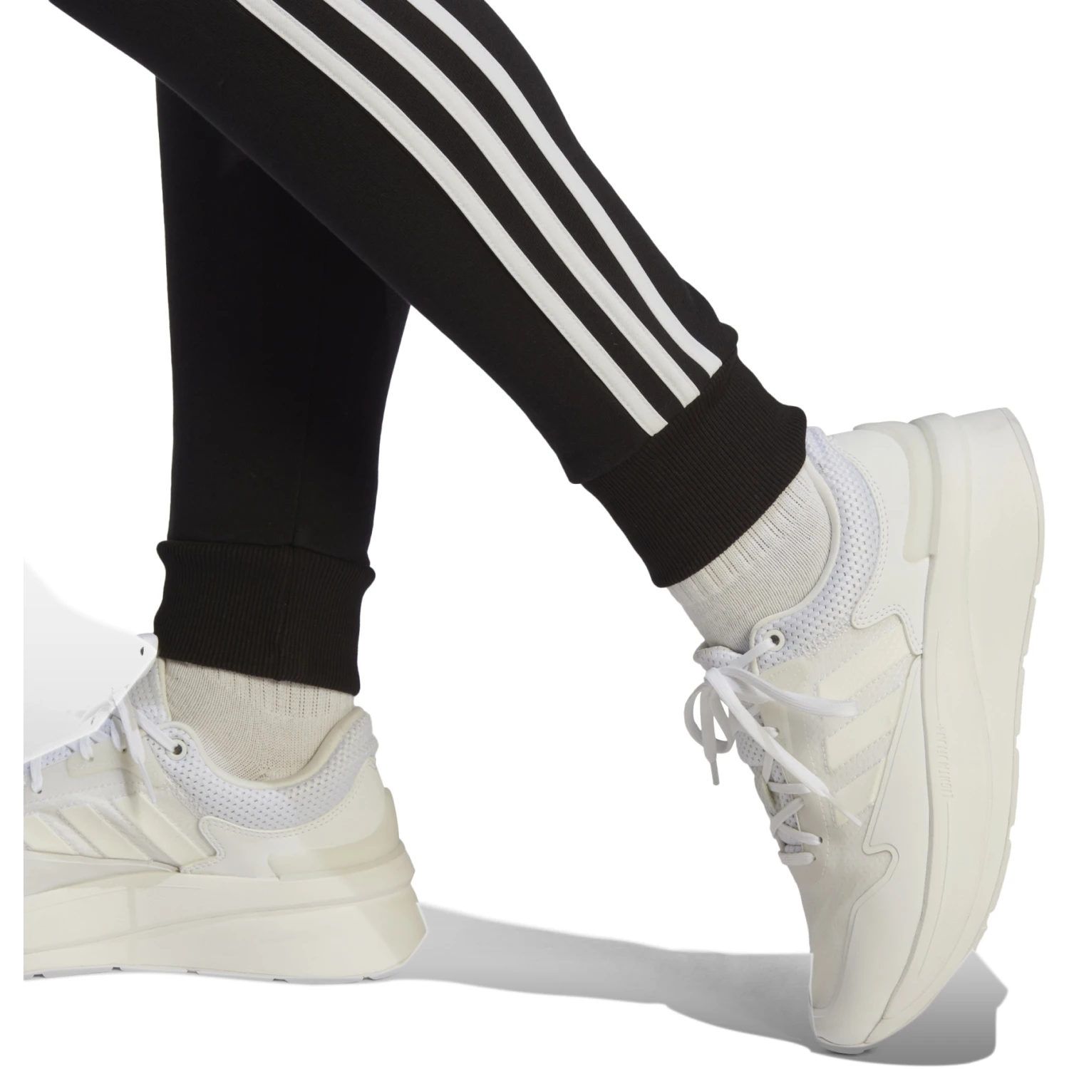 Adidas Essentials 3-Stripes Cuffed Joggingbroek Dames - Zwart/wit IC8770 6 Adidas Essentials 3-Stripes Cuffed Joggingbroek Dames - Zwart/wit IC8770 - Afbeelding 4