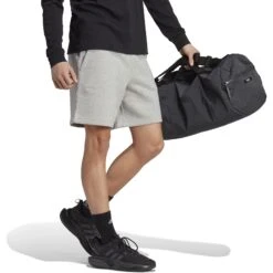 Adidas All SZN Fleece Graphic Korte Broek Heren - Medium Grey Heather IC9796 -Fitness-Mode Winkel adidas mens all szn fleece graphic shorts medium grey heather ic9796 2 1416128