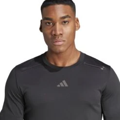 Adidas HEAT.RDY HIIT Elevated Training Shirt Heren - Zwart IM1099 14 Adidas HEAT.RDY HIIT Elevated Training Shirt Heren - Zwart IM1099 -Fitness-Mode Winkel adidas mens hiit elevate tee black im1099 5 1496178