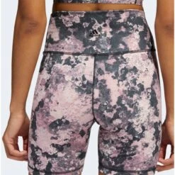 Adidas Yoga Studio Print Shorts Dames - Magmau/carbon/print -Fitness-Mode Winkel adidas wm studio aop s t magmau carbon print 1 1190258