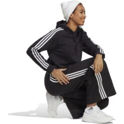 Adidas Essentials 3-Stripes Crop Hoodie Dames - Zwart/wit IC8767 -Fitness-Mode Winkel adidas womens essentials 3 stripes crop hoodie black white ic8767 2 1370491