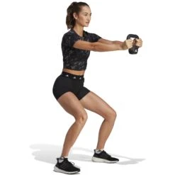 Adidas Techfit Camo Print Crop Training T-Shirt Dames - Carbon IC8052 12 Adidas Techfit Camo Print Crop Training T-Shirt Dames - Carbon IC8052 -Fitness-Mode Winkel adidas womens techfit camo print crop training t shirt carbon ic8052 4 1362179