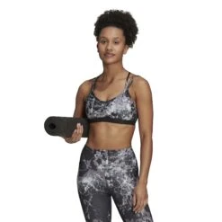 Adidas Yoga Essentials Studio Light-Support Allover Print Sport-BH Dames - Bliss Orange HL6114 -Fitness-Mode Winkel adidas womens terrex essential aop bra black hc3726 2 1238387
