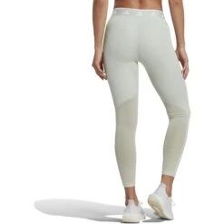 Adidas TERREX Tight Fit Vanish 7/8 Tights Dames - Linen Green HN9429 -Fitness-Mode Winkel adidas womens terrex tight fit vanish 7 8 tights linen green hn9429 2 1259971