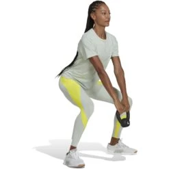 Adidas HIIT T-Shirt Dames - Linen Green HN0070 -Fitness-Mode Winkel adidas womens terrex wtr hiit tee linen green hn0070 4 1296409