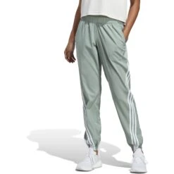 Adidas TRAINICONS 3-Stripes Woven Broek Dames - Silk Green/white HS2367 -Fitness-Mode Winkel adidas womens trainicons 3 stripes woven pants silk green white hs2367 5 1368537