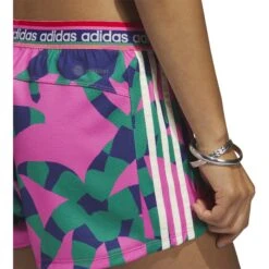 Adidas X FARM Rio Pacer 3-Stripes Shorts Dames - Pulmag/bgreen HS1197 -Fitness-Mode Winkel adidas womens x farm rio pacer 3 stripes knit shorts pulmag bgreen hs1197 6 1354980