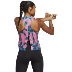 Adidas X FARM Rio Tank Top Dames - Bright Green/pul Mag HS1203 -Fitness-Mode Winkel adidas womens x farm rio tank top bright green pul mag hs1203 3 1354921