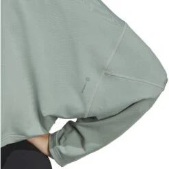 Adidas Yoga Studio Crop Sweatshirt Dames - Silk Green HR5086 -Fitness-Mode Winkel adidas womens yoga studio crop sweatshirt silk green hr5086 3 1416880
