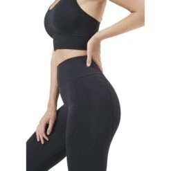 Athlecia Foan Seamless Sport-BH Dames - Zwart 23 Athlecia Foan Seamless Sport-BH Dames - Zwart -Fitness-Mode Winkel athlecia foan w seamless bra black b2 1439220