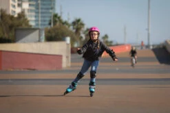 Rollerblade Microblade - Kids Inline Skates - Aqua/black 22 Rollerblade Microblade - Kids Inline Skates - Aqua/black -Fitness-Mode Winkel microblade aqua 6 1221557