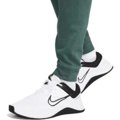 Nike Dri-FIT Tapered Broek Heren - Faded Spruce/mica Green CU6775-309 -Fitness-Mode Winkel nike dri fit men tapered training pants faded spruce mica green cu6775 309 4 1424057