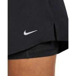 Nike One Dri-FIT 2-In-1 Korte Broek 3" Dames - Black/reflective Silver DX6016-010 -Fitness-Mode Winkel nike dri fit one womens high waisted 3 2 in 1 shorts black reflective silver dx6016 010 1 1479396