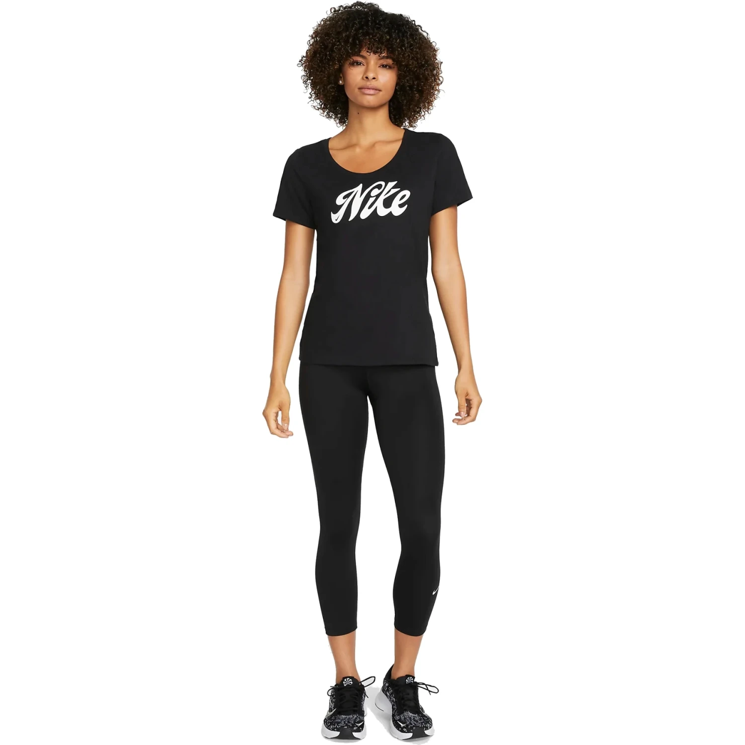 Nike Dri-FIT Script T-Shirt Dames - Zwart FD2986-010 6 Nike Dri-FIT Script T-Shirt Dames - Zwart FD2986-010 - Afbeelding 4