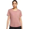 Nike Dri-FIT Swoosh Shirt Dames - Red Stardust/fierce Pink FB4696-618 -Fitness-Mode Winkel nike dri fit swoosh hbr womens short sleeve top red stardust fierce pink fb4696 618 1 1516976