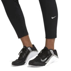 Nike One Legging Met Halfhoge Taille Voor Dames - Black/white DD0252-010 -Fitness-Mode Winkel nike one damen leggings black white dd0252 010 7 918887