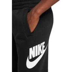 Nike Sportswear Club Fleece Trainingsbroek Kinderen - Zwart/wit FD2995-010 -Fitness-Mode Winkel nike sportswear club fleece kids jogger black white fd2995 010 1 1523431