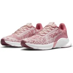 Nike SuperRep Go 3 Flyknit Next Nature Schoenen Dames - Desert Berry/sail-barely Rose DH3393-600 -Fitness-Mode Winkel nike superrep go 3 flyknit next nature womens training shoes desert berry sail barely rose dh3393 600 2 1288390