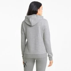 Puma Essentials Logo Hoodie Dames - Light Gray Heather -Fitness-Mode Winkel puma essentials logo womens hoodie light gray heather 4 1101533
